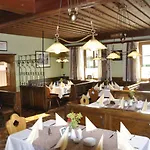 - Garni Mittelpunkt-europa Gmbh Hotel Braunau am Inn