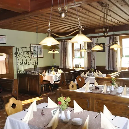 - Garni Mittelpunkt-europa Gmbh Hotel Braunau am Inn