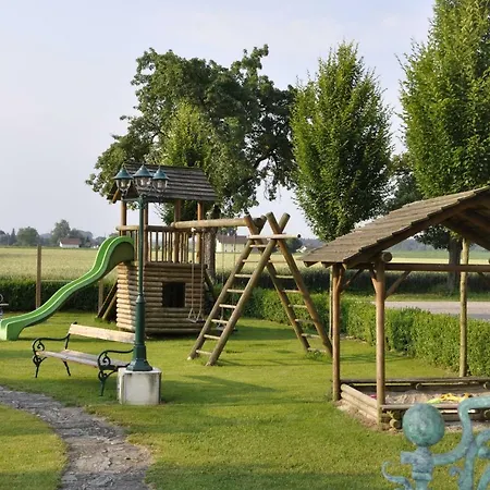 - Garni Mittelpunkt-europa Gmbh *