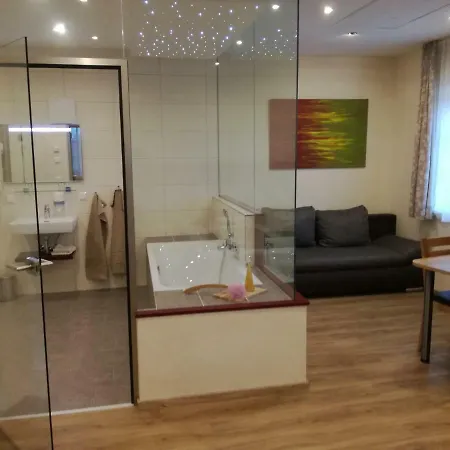 - Garni Mittelpunkt-europa Gmbh *