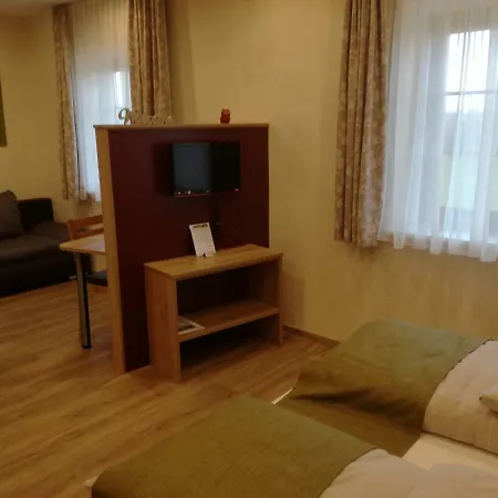 Hotel - Garni Mittelpunkt-europa Gmbh