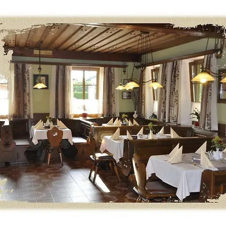 - Garni Mittelpunkt-europa Gmbh *