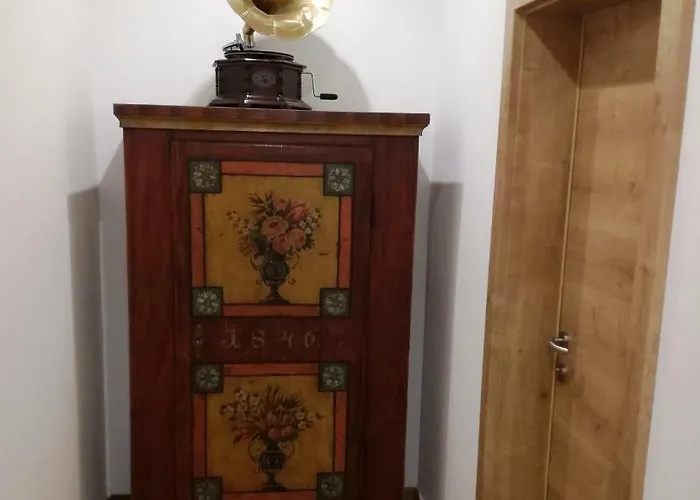 - Garni Mittelpunkt-europa Gmbh Braunau am Inn