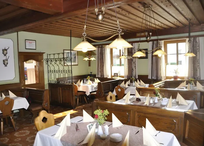 - Garni Mittelpunkt-europa Gmbh Hotel Braunau am Inn