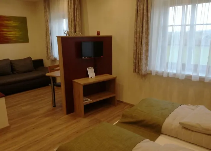 Hotel - Garni Mittelpunkt-europa Gmbh