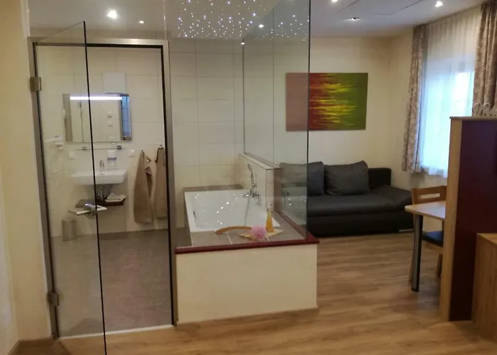 - Garni Mittelpunkt-europa Gmbh *