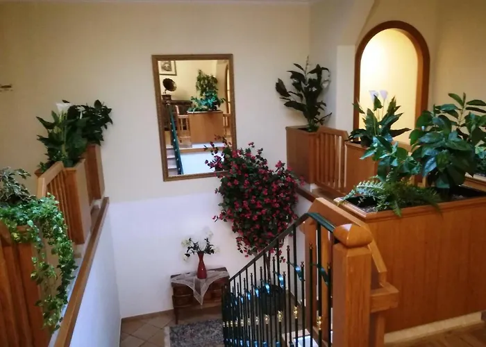 - Garni Mittelpunkt-europa Gmbh Hotel *